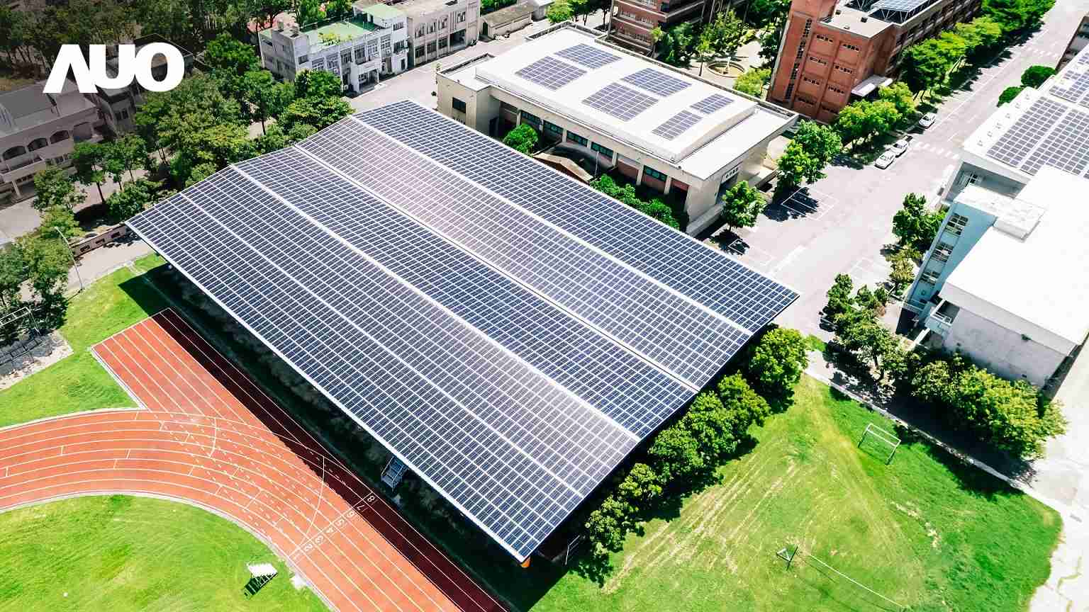 冰球突破SunSteel光电整合型浪板具备快速安装、、、轻量化优势,,,,可提升15%发电效能,,通过国际IEC与台湾VPC认证安全、、、、防漏、、、耐候标准